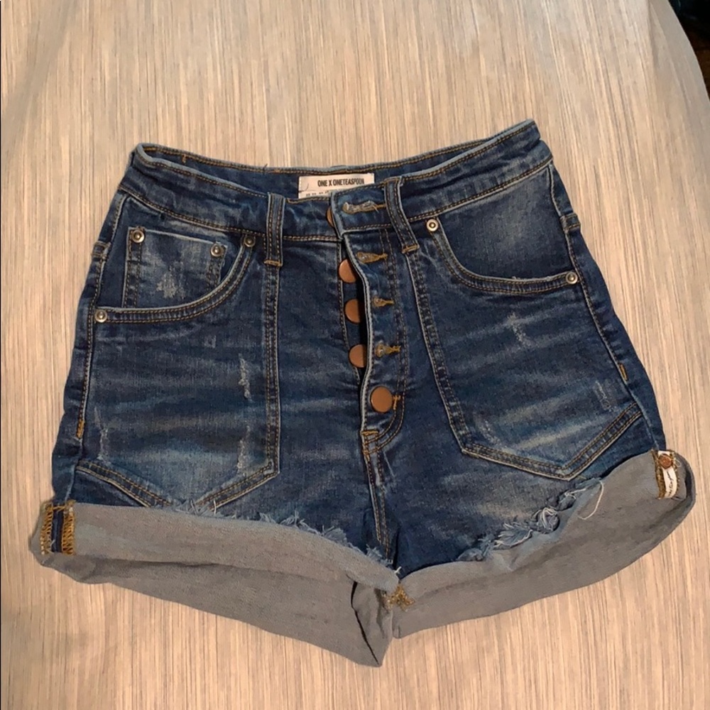 One Teaspoon high rise button fly jean shorts 26